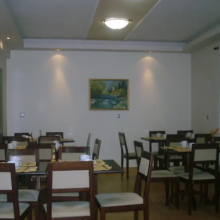 酒店 诺斯托斯酒店