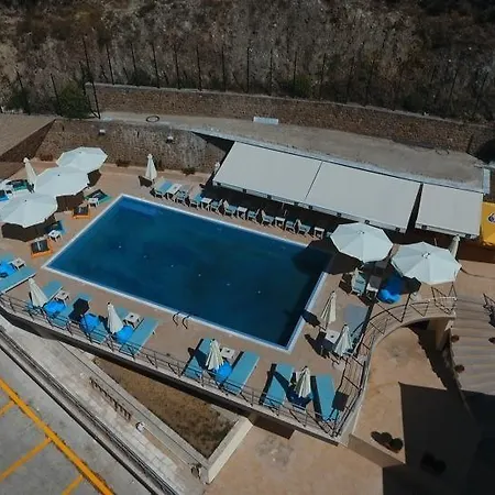 Nostos Hotel Káto Loutrákion