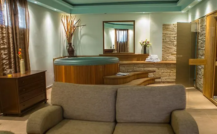 νόστος 2* Káto Loutrákion